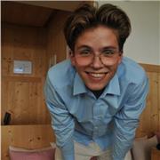 Student gibt Online-Deutsch-Nachhilfe für Kinder und Erwachsene aller Altersstufen
